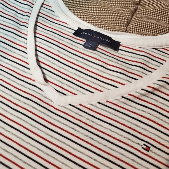 Tommy Hilfiger Women's Shirt v neck  Short Sleeve White Gray Navy Red Stripe 0x - Picture 1 of 8